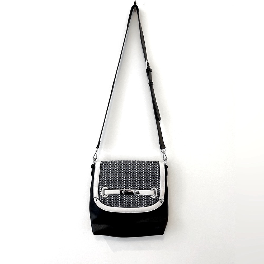 💙🆕 NWOT Interchangeable Flaps Crossbody